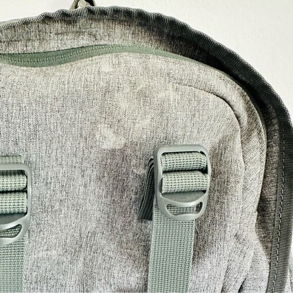 MOUNTAINTOP Silver Grey Hiking Camping Travel Outdoors Backpack Bag Pack Pockets - Picture 8 of 14